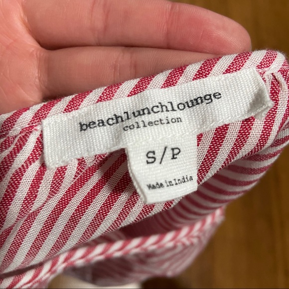 Off-shoulder striped blouse - Picture 2 of 3